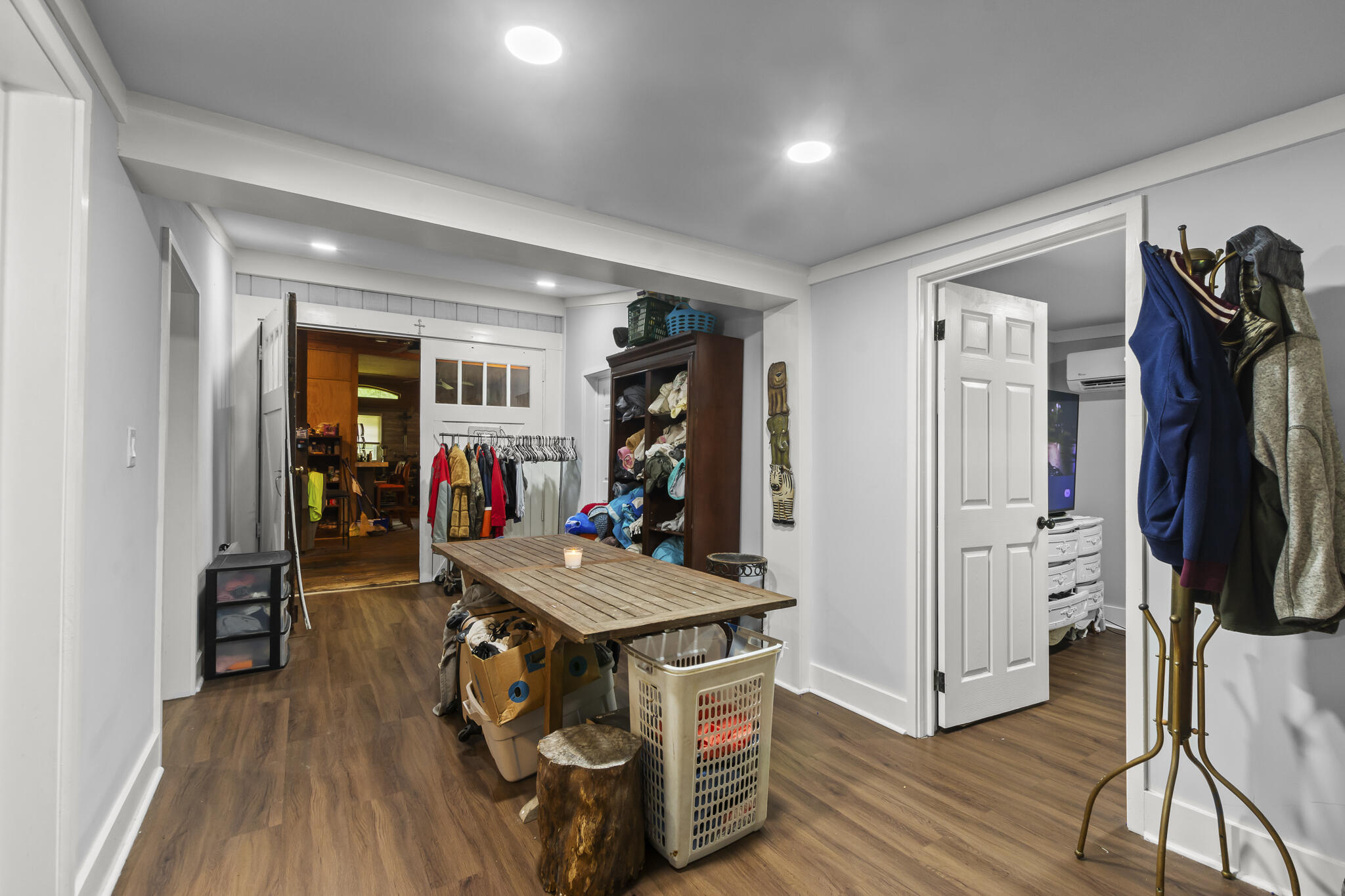 74 West Shell Cracker Road Freeport, FL 32439 - Photo 15 of 40 a view of a room with gym equipment