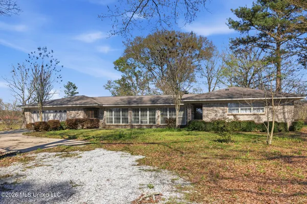 $169,900 | 2021 Highway 35, Walnut Grove, MS 39189