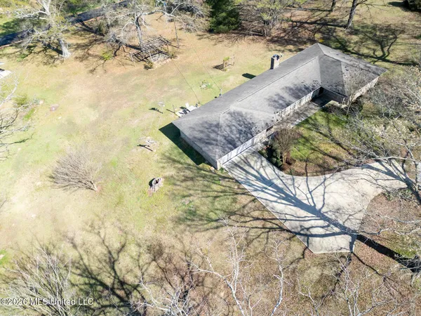 $169,900 | 2021 Highway 35, Walnut Grove, MS 39189