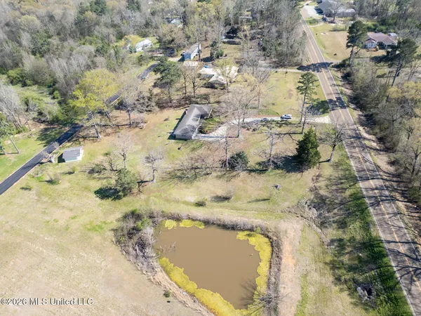 $169,900 | 2021 Highway 35, Walnut Grove, MS 39189