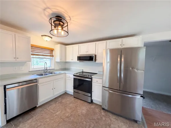 $184,000 | 8479 Lake Drive, Cedar Hill, MO 63016