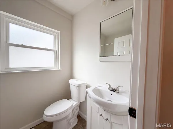$184,000 | 8479 Lake Drive, Cedar Hill, MO 63016