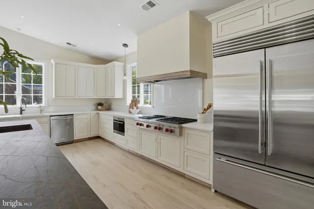 $1,899,000 | 300 Lewis Street Northwest, Vienna, VA 22180