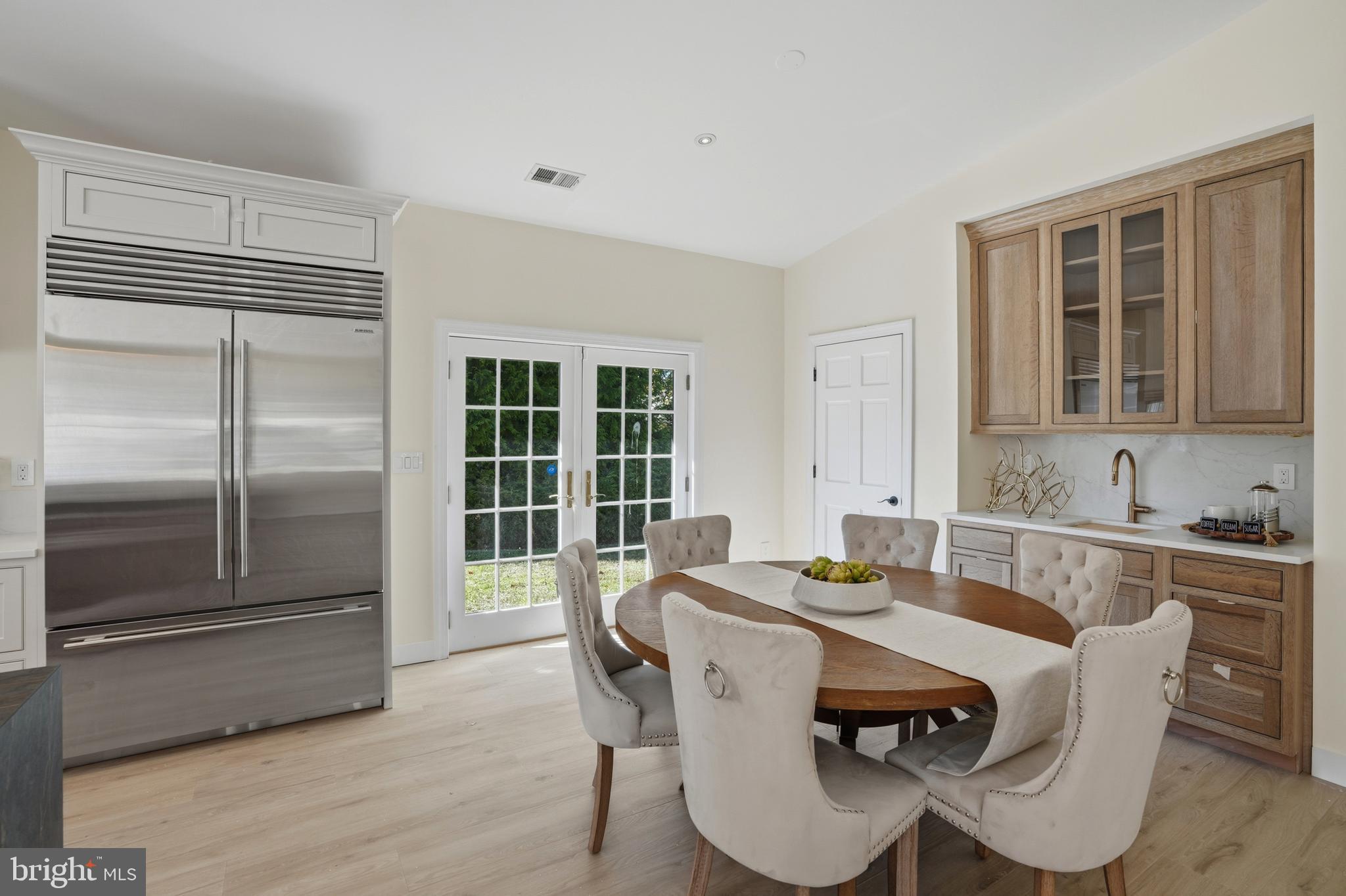 300 Lewis Street Northwest Vienna, VA 22180 - Photo 9 of 20 Formal/Informal Dining. See custom coffee/wet bar