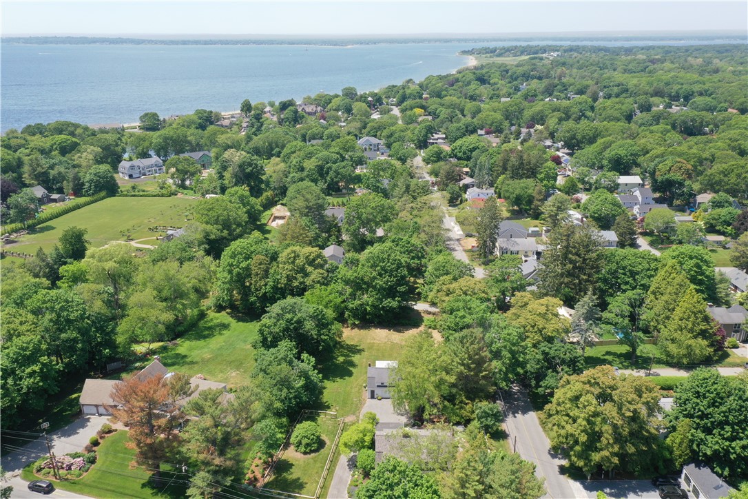 181 Rumstick Road Barrington, RI 02806 - Photo 4 of 46