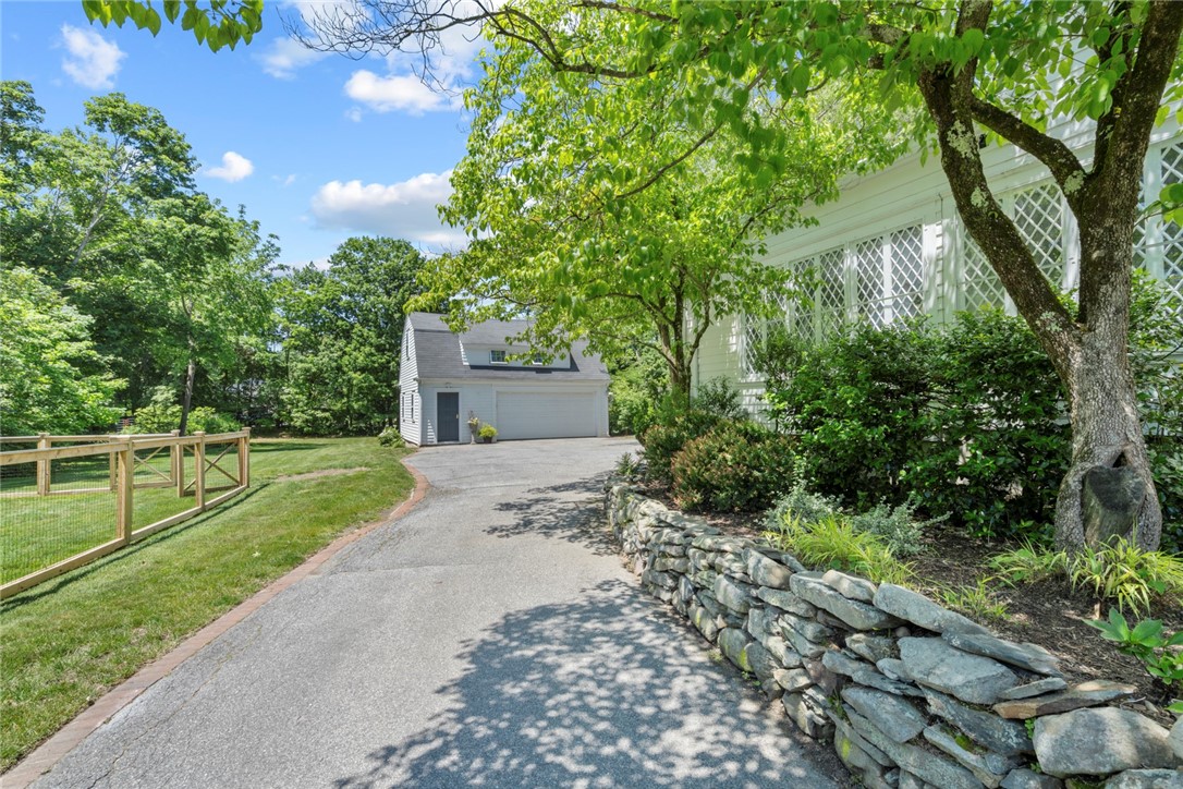 181 Rumstick Road Barrington, RI 02806 - Photo 5 of 46