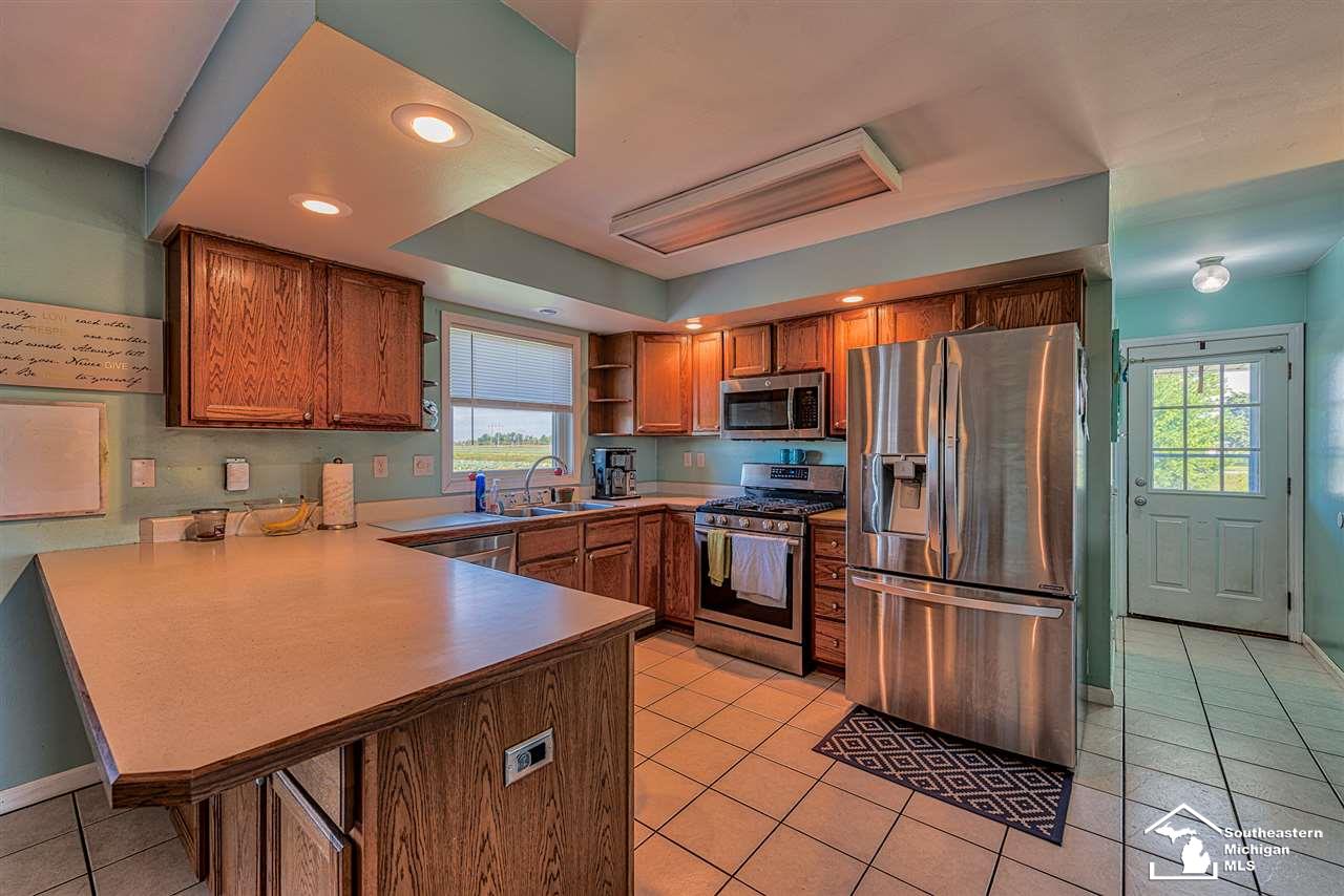 3433 Dennison Road Dundee, MI 48131 - Photo 5 of 29