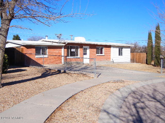 655 East Post Road Benson, AZ 85602 - Photo 3 of 22