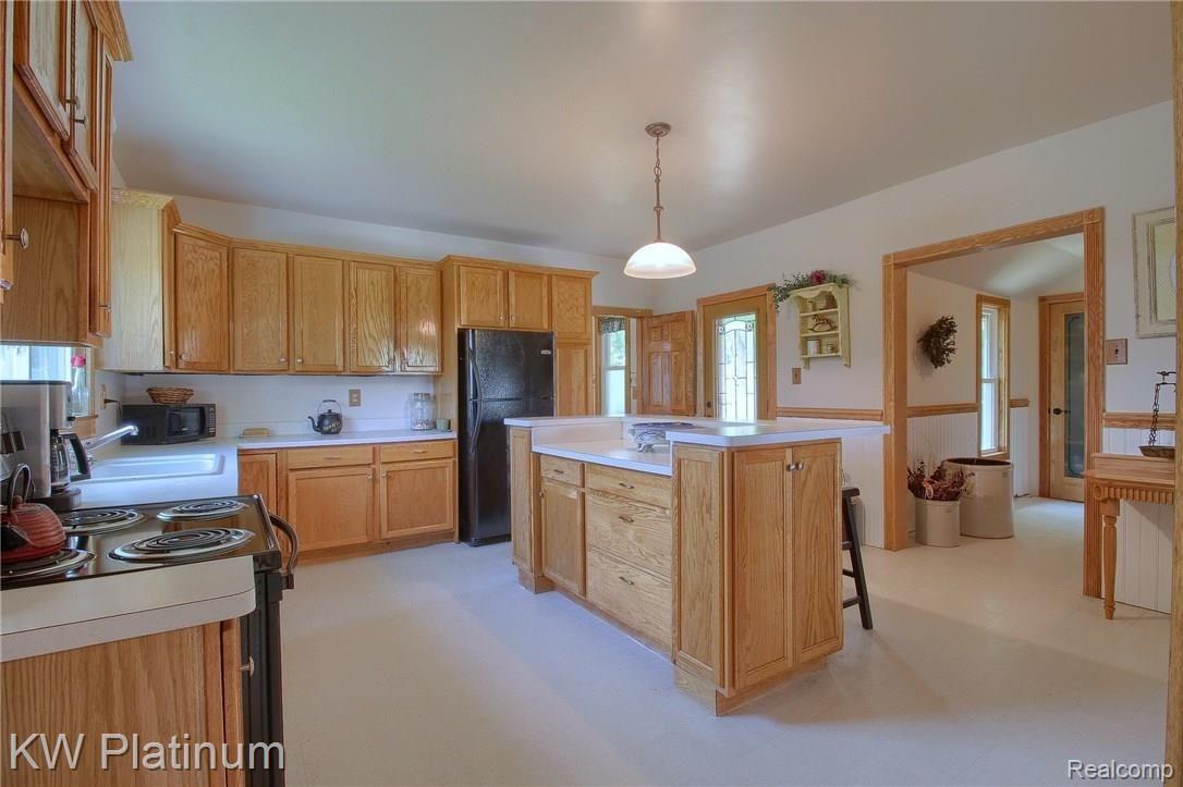 5957 Yager Road St. Clair, MI 48079 - Photo 12 of 33 Kitchen_3rd_View.jpg
