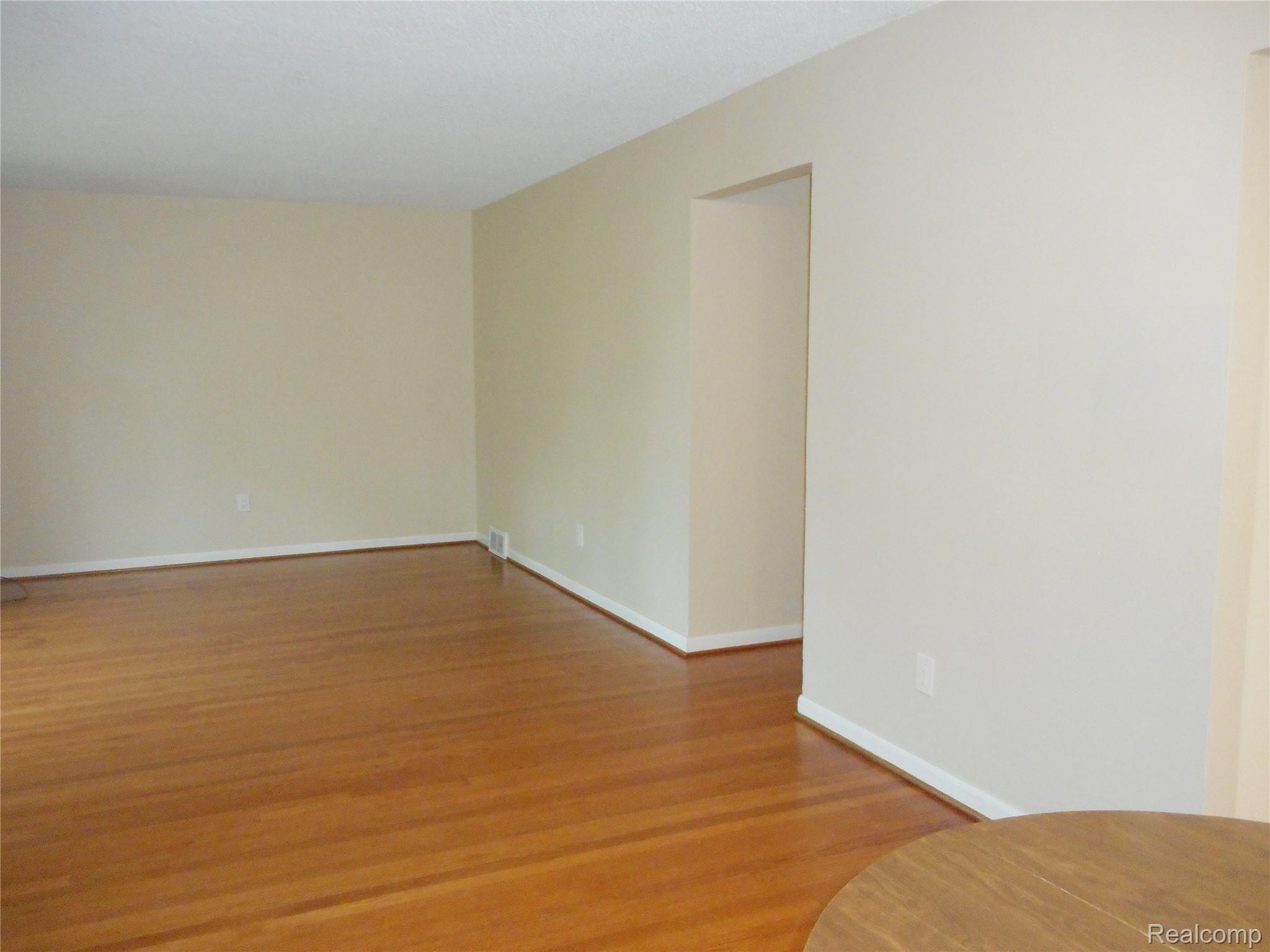 2249 Dunstable Road Birmingham, MI 48009 - Photo 7 of 27 2249 Dunstable_07.JPG
