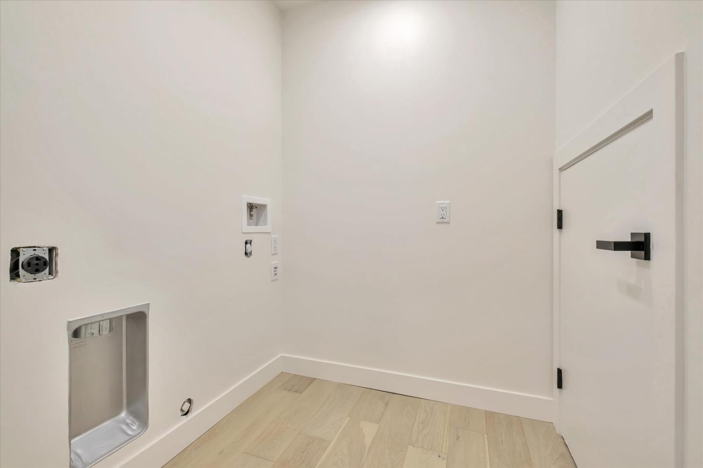 129 Darlington Soquel, CA 95073 - Photo 16 of 27 a view of small space