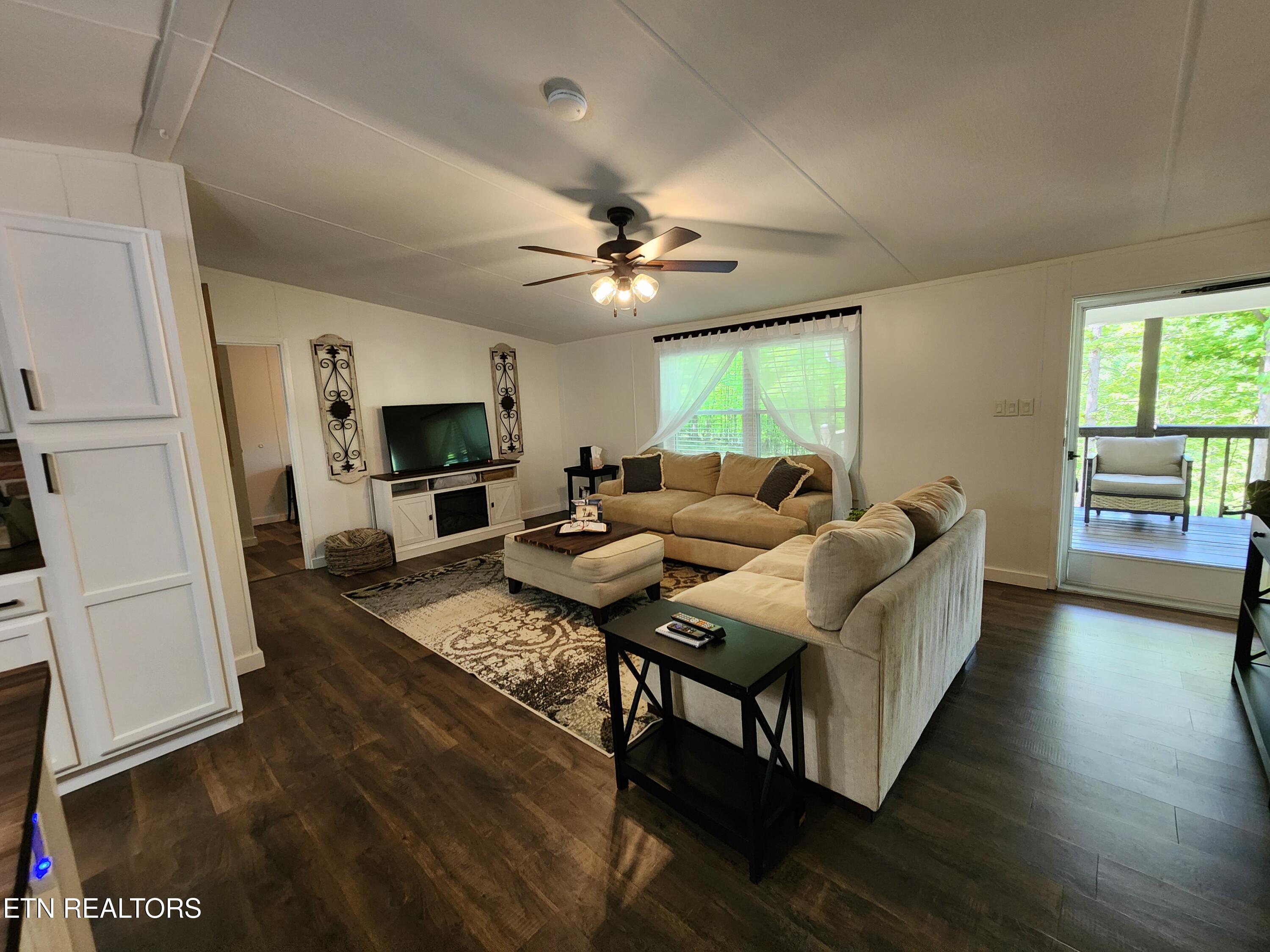 441 Parker Road La Follette, TN 37766 - Photo 5 of 47 20250429_115846