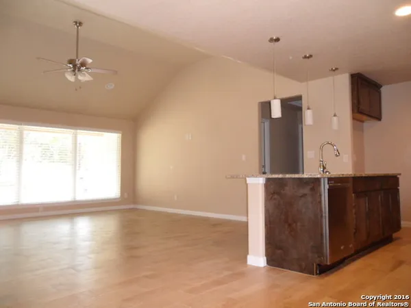 $1,895 | 606 Mockingbird Cove, Spring Branch, TX 78070