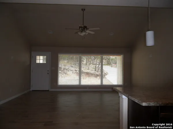 $1,895 | 606 Mockingbird Cove, Spring Branch, TX 78070