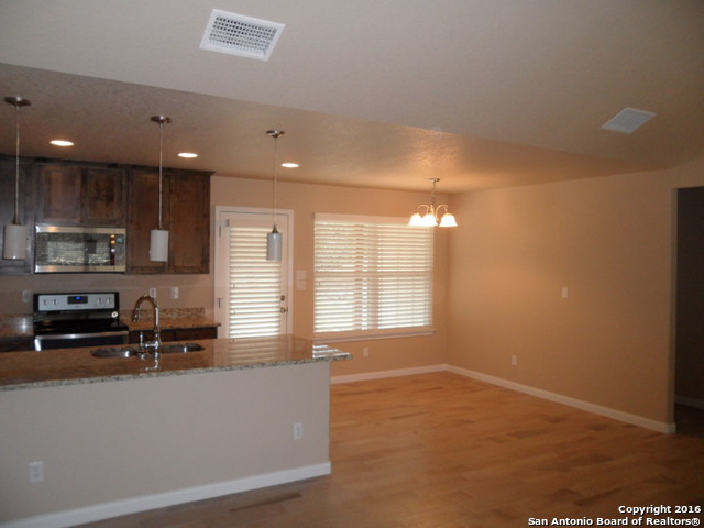 606 Mockingbird Cove Spring Branch, TX 78070 - Photo 7 of 22