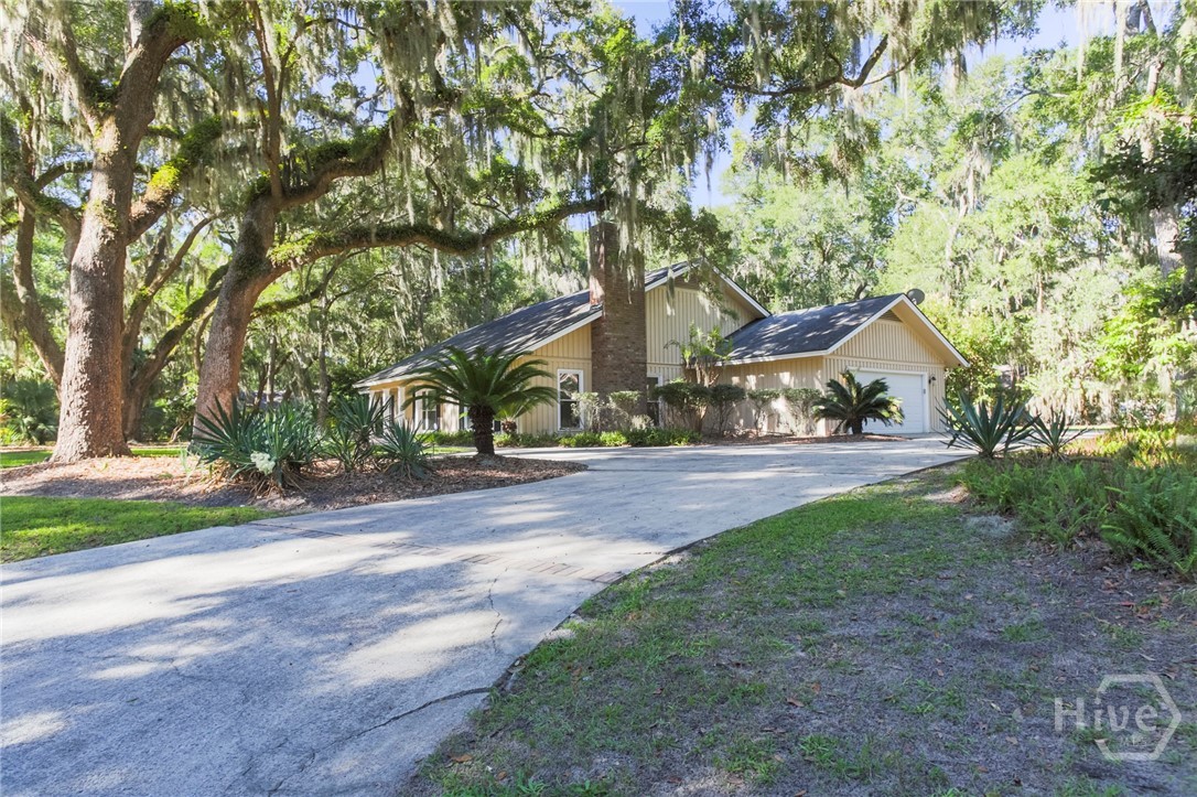 152 Mercer Road Savannah, GA 31411 - Photo 4 of 57