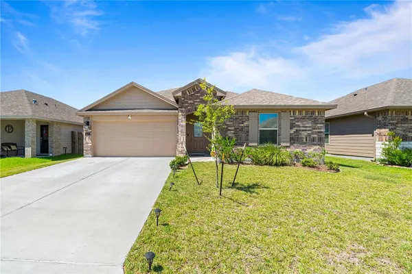 $2,200 | 1258 Carnaby Street, Corpus Christi, TX 78415
