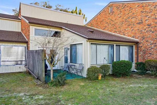 $1,900 | 4822 Huron Drive, Pensacola, FL 32507