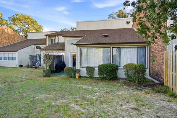 $1,900 | 4822 Huron Drive, Pensacola, FL 32507