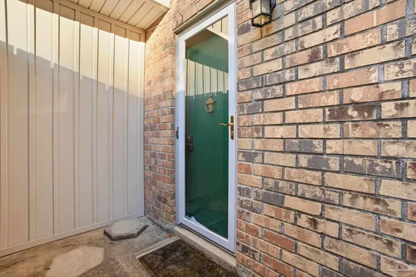 $1,900 | 4822 Huron Drive, Pensacola, FL 32507