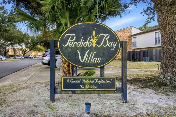$1,900 | 4822 Huron Drive, Pensacola, FL 32507