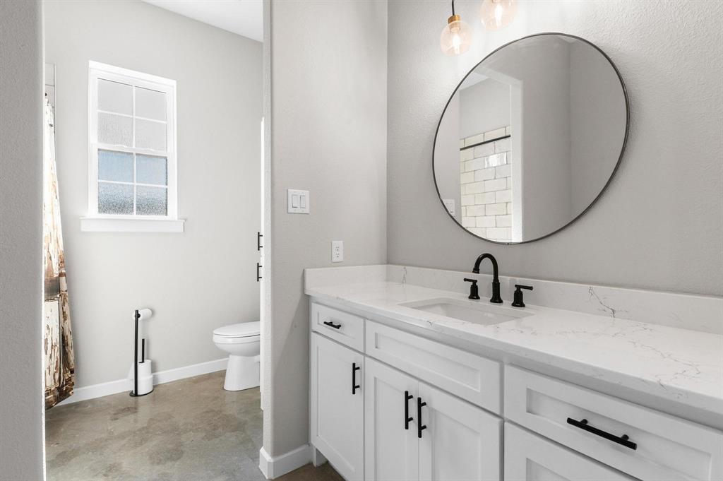 856 Yowell Hill Road Whitewright, TX 75491 - Photo 18 of 39 Hall Bath Downstairs