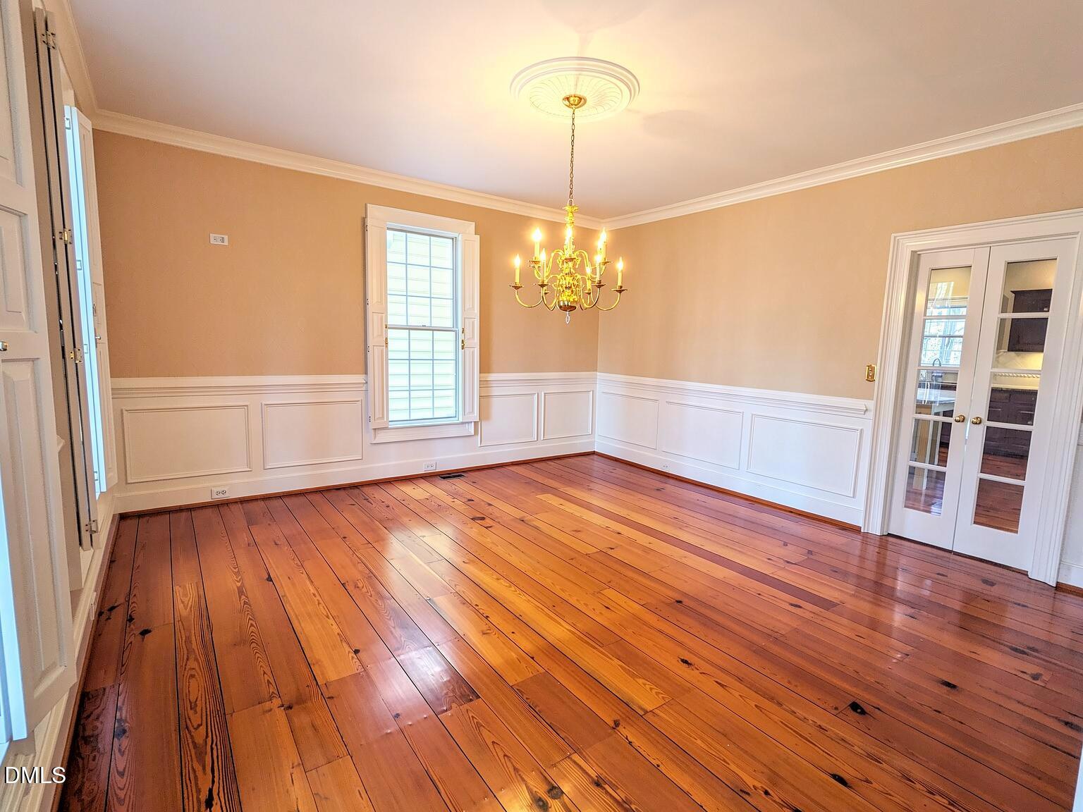 4901 Stoneridge Drive Raleigh, NC 27612 - Photo 8 of 50 DiningRoom-pic2