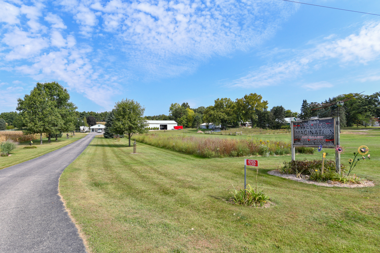 9702 West State Road 81 Beloit, WI 53511 - Photo 40 of 60 Drive