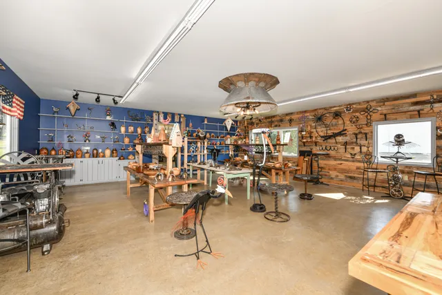 $859,900 | 9702 West State Road 81, Beloit, WI 53511