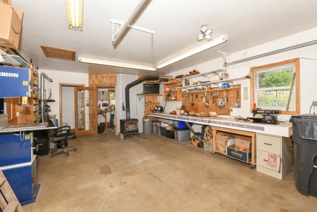 $859,900 | 9702 West State Road 81, Beloit, WI 53511