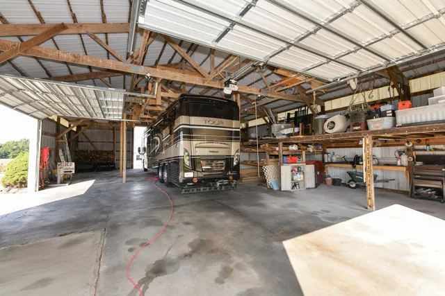 $859,900 | 9702 West State Road 81, Beloit, WI 53511