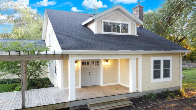 a house view with a outdoor space