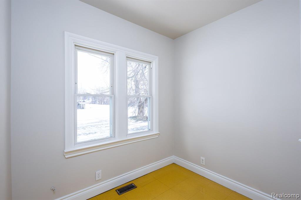 21770 Ryan (lower Level) Road Warren, MI 48091 - Photo 22 of 30