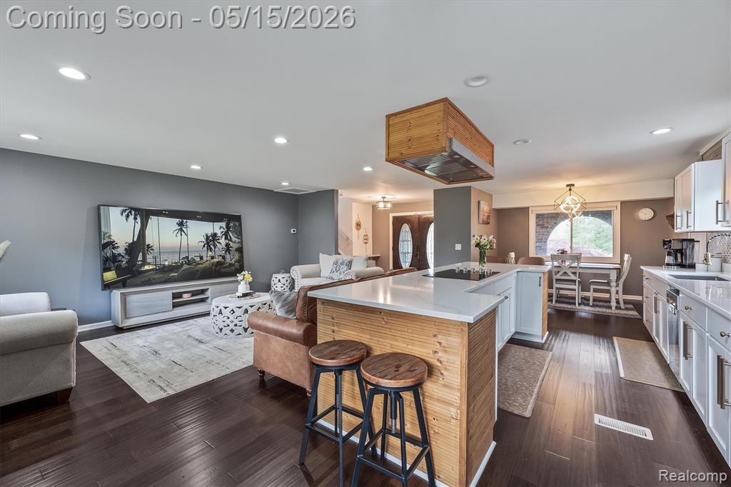 33429 Quaker Valley Road Farmington Hills, MI 48331 - Photo 14 of 45 Gallery Image 14