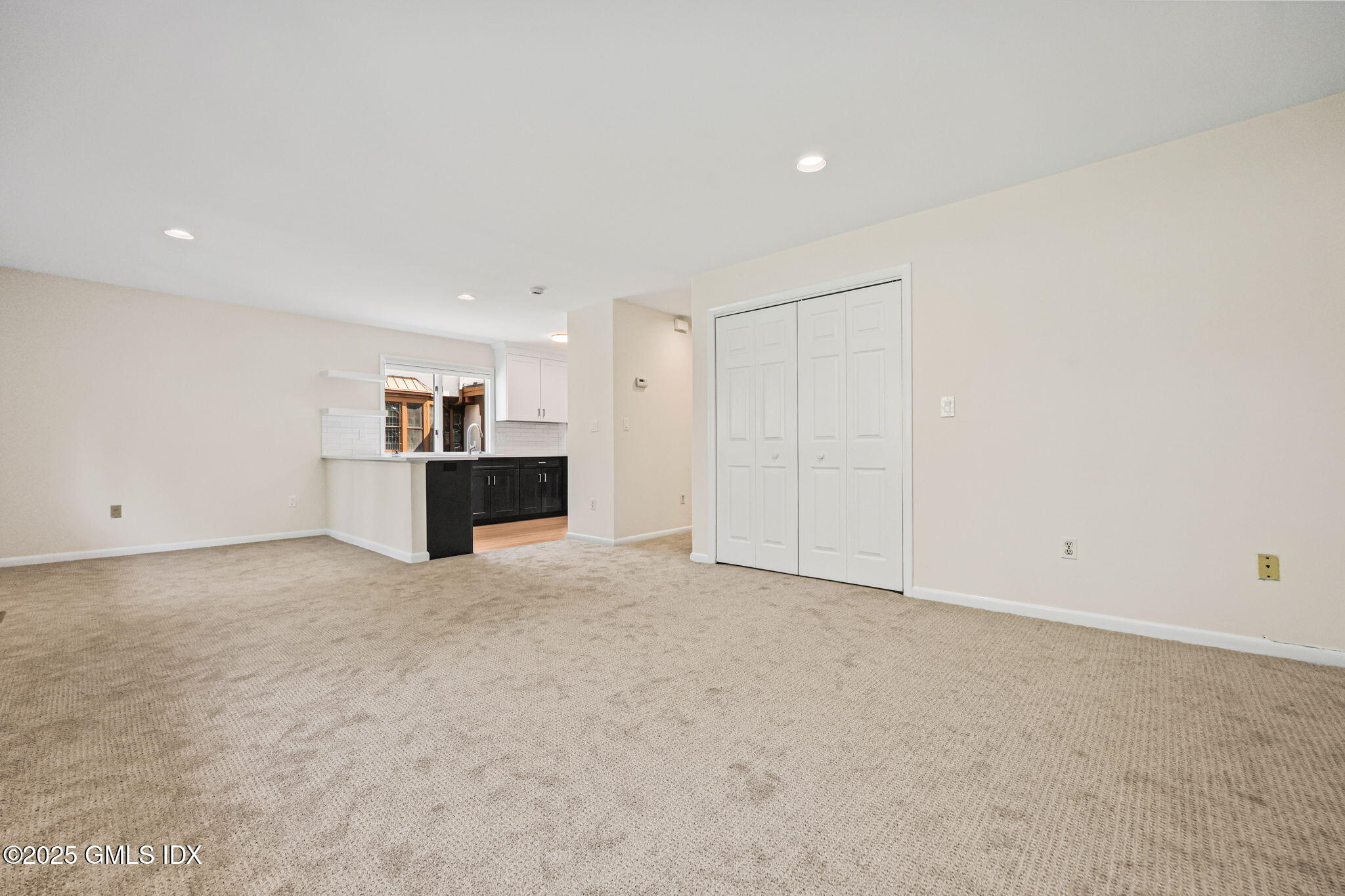 11 Maple Avenue, Unit 202 Greenwich, CT 06830 - Photo 4 of 18 a view of kitchen and workspace