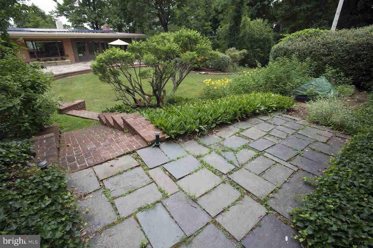 188 Highland Road York, PA 17403 - Photo 29 of 36 Gallery Image 29