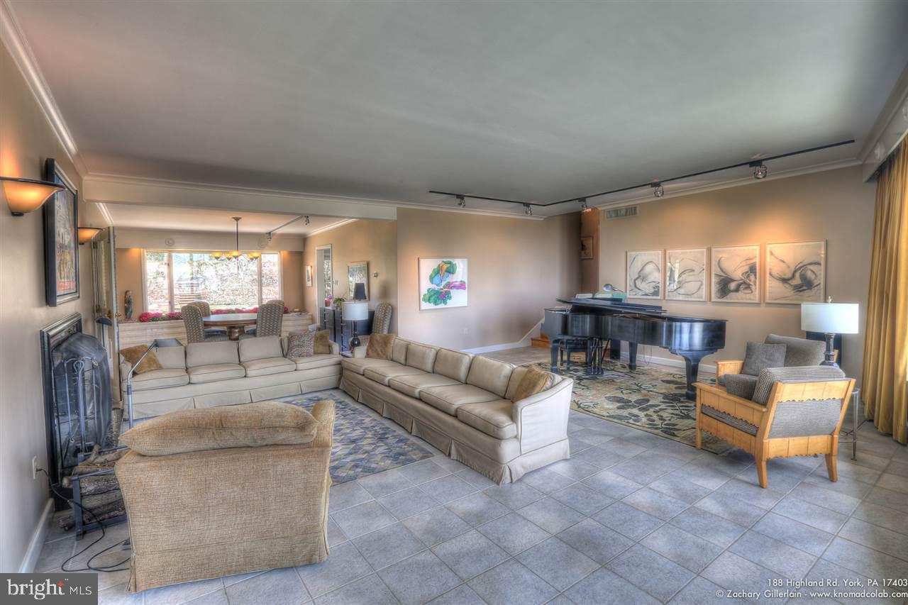 188 Highland Road York, PA 17403 - Photo 4 of 36 Gallery Image 4