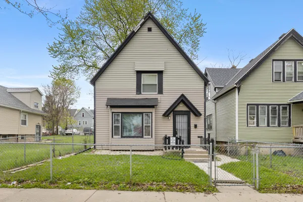 $129,900 | 3244 North 30th Street, Milwaukee, WI 53216