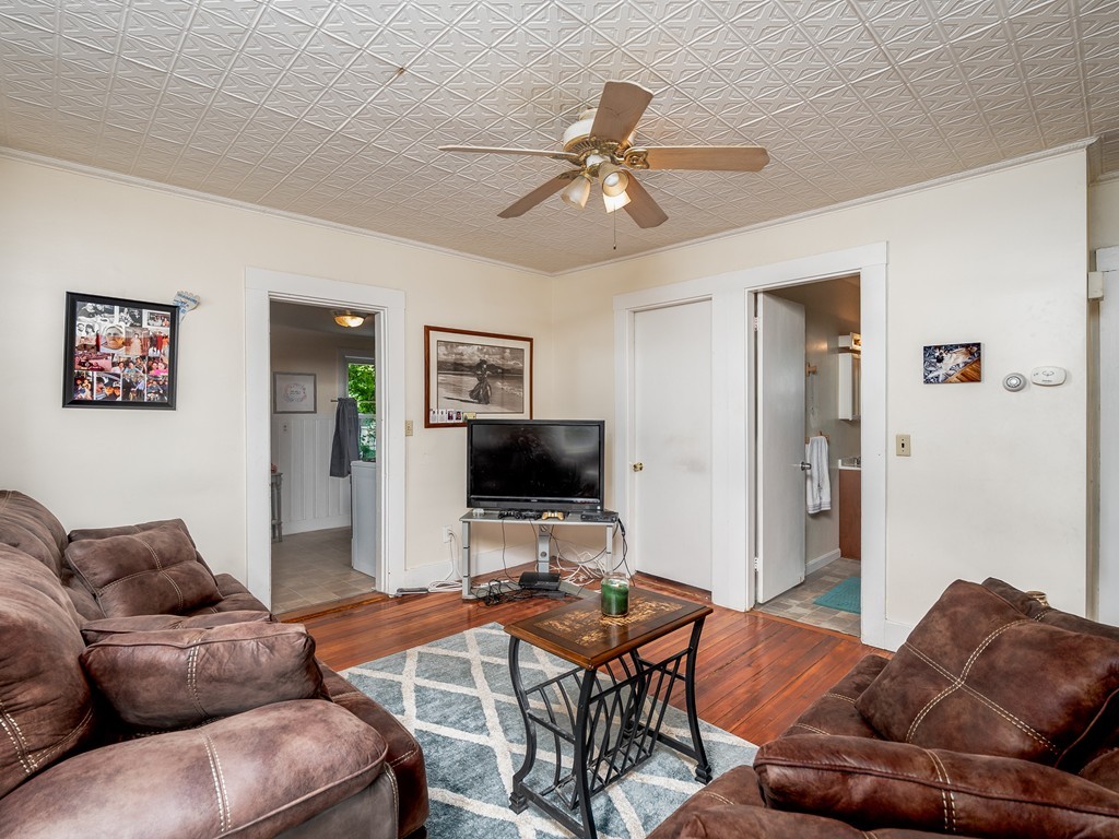 83 Cedar Street Wakefield, MA 01880 - Photo 22 of 41