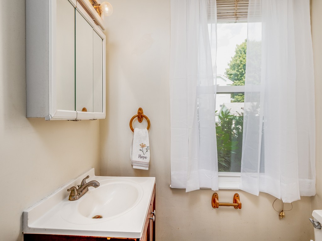 83 Cedar Street Wakefield, MA 01880 - Photo 28 of 41