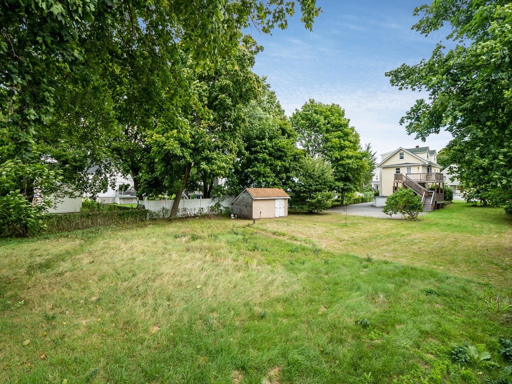 83 Cedar Street Wakefield, MA 01880 - Photo 4 of 41