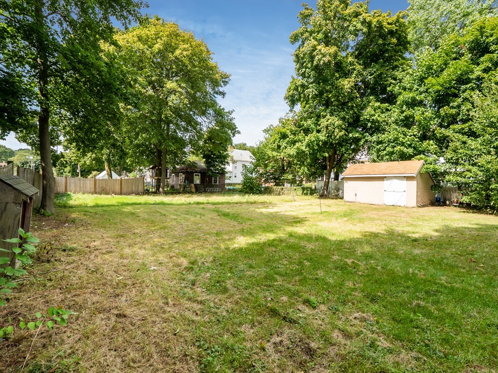 83 Cedar Street Wakefield, MA 01880 - Photo 5 of 41