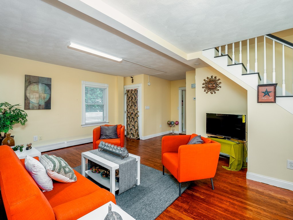 83 Cedar Street Wakefield, MA 01880 - Photo 9 of 41