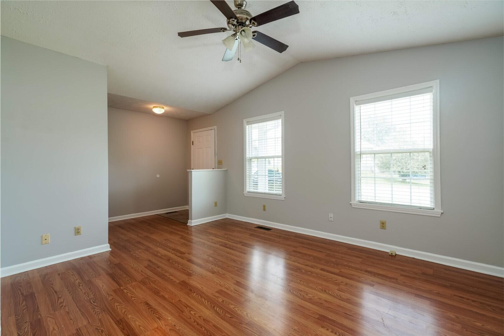 1057 River Bend Road Frankfort, KY 40601 - Photo 3 of 35 012-1057-12
