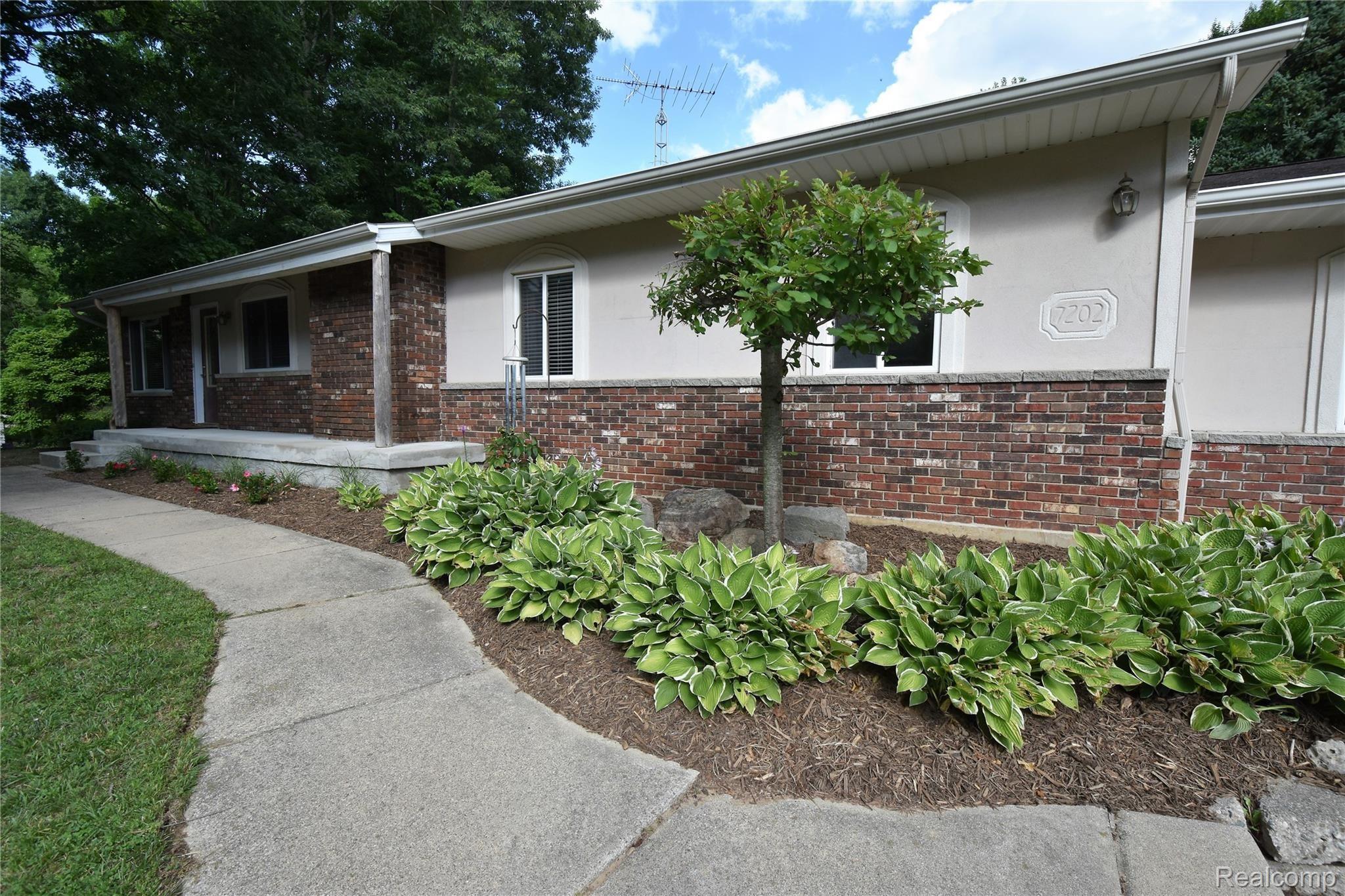 7202 Ridgeview Drive Genesee, MI 48437 - Photo 30 of 39 DSC_4057.JPG