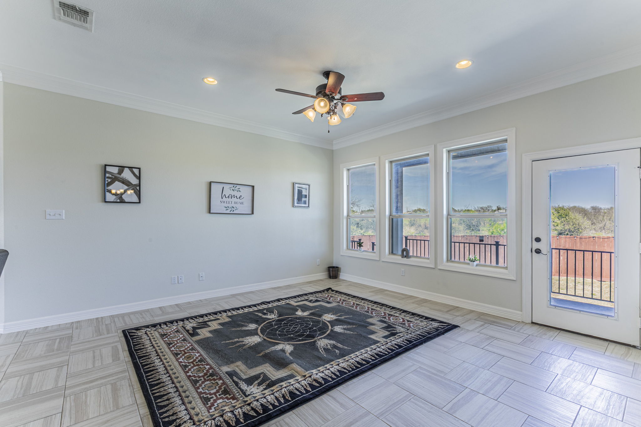 300 Magan Lane Jarrell, TX 76537 - Photo 4 of 33