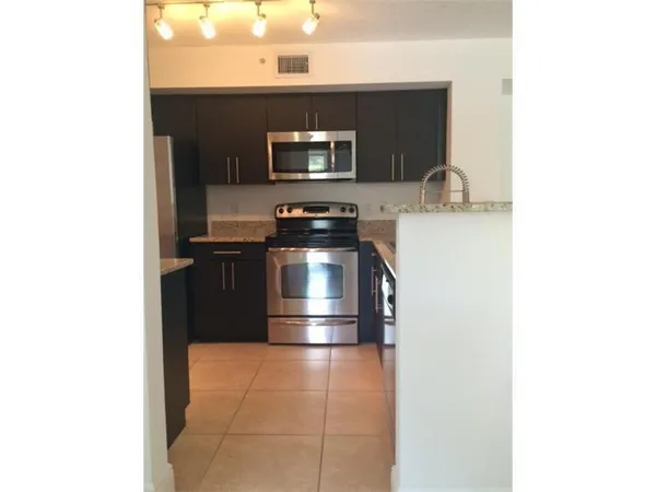 $280,000 | 4820 Highway 7, Unit 203, Coconut Creek, FL 33073