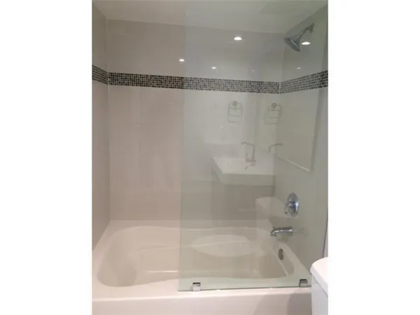 $280,000 | 4820 Highway 7, Unit 203, Coconut Creek, FL 33073