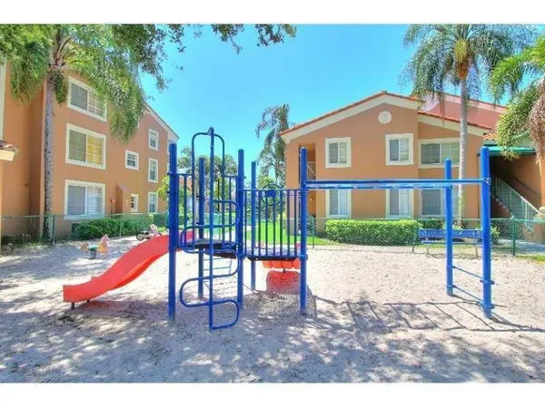 $280,000 | 4820 Highway 7, Unit 203, Coconut Creek, FL 33073