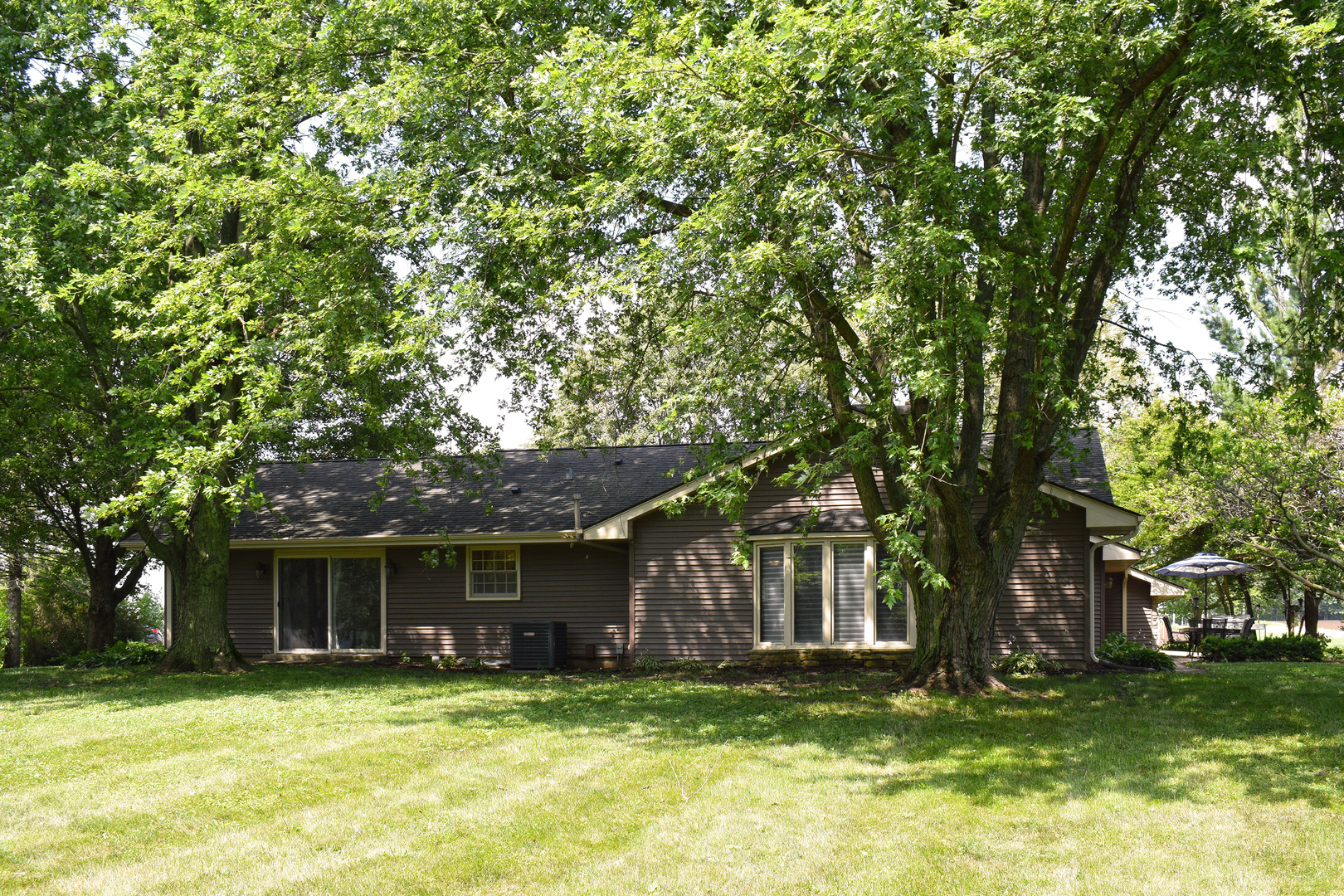 8860 Gurler Road DeKalb, IL 60115 - Photo 4 of 37